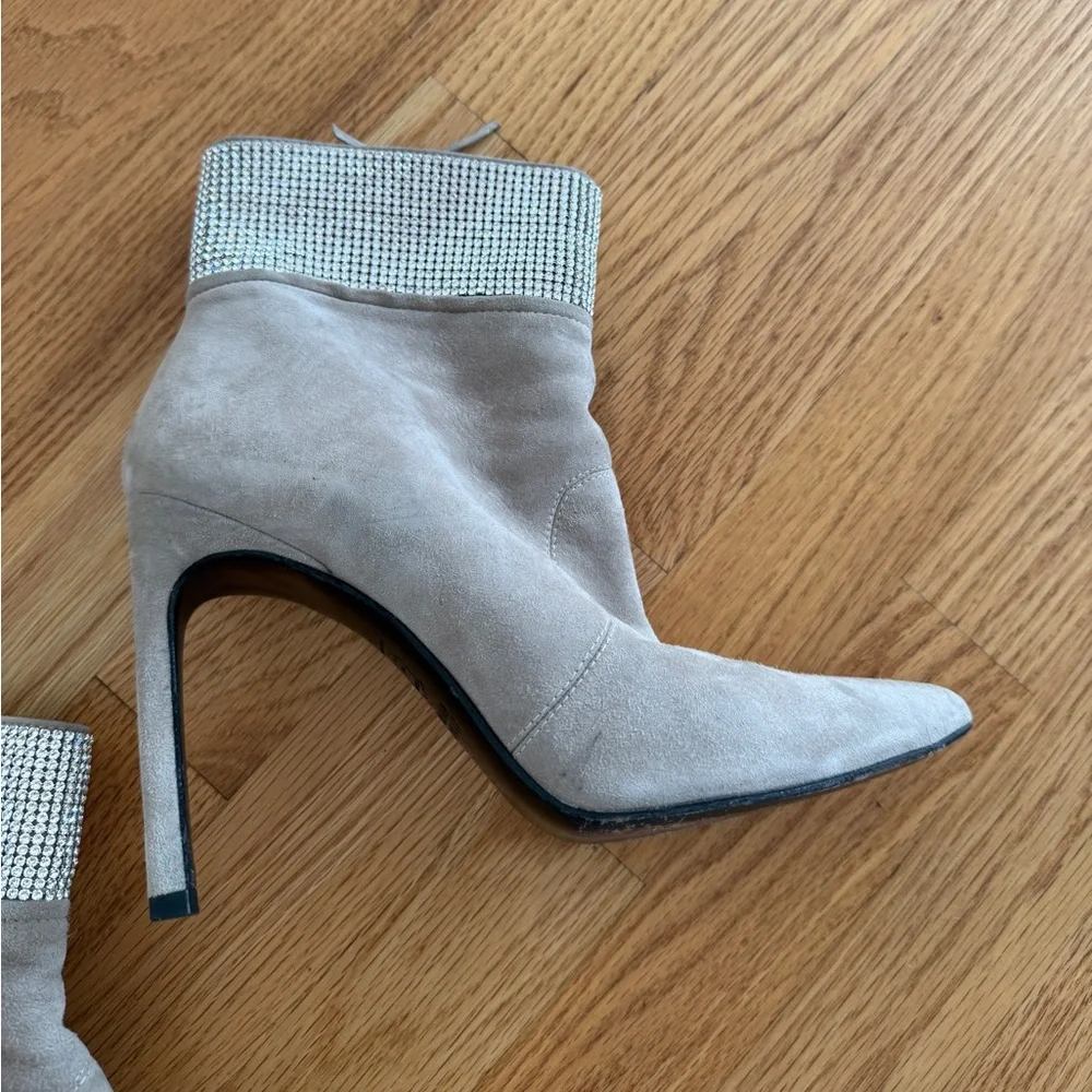 Stuart Weitzman  Highbeams Light Gray Suede crystal Ankle boots booties